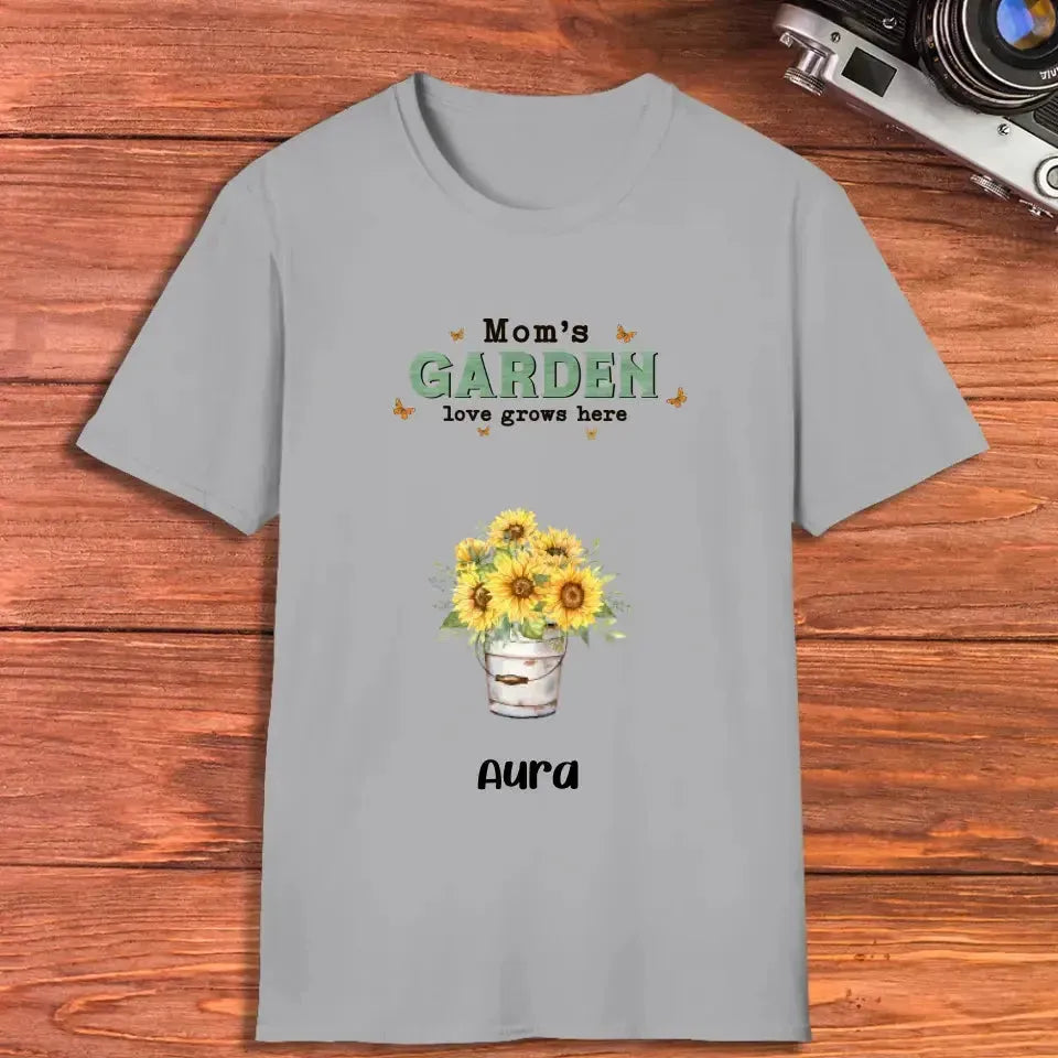 Mom Garden Love Grows Here  - Custom Name - Personalized Gifts For Mom - T-Shirt