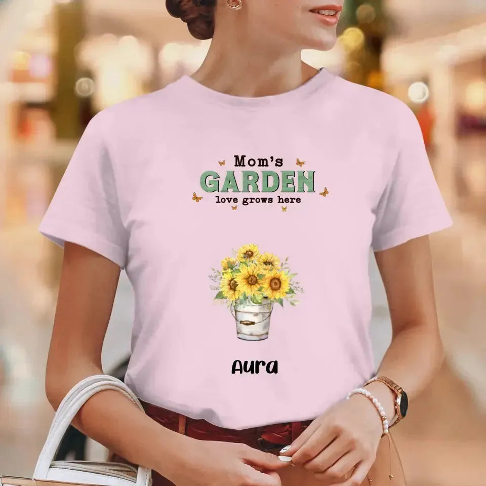 Mom Garden Love Grows Here  - Custom Name - Personalized Gifts For Mom - T-Shirt