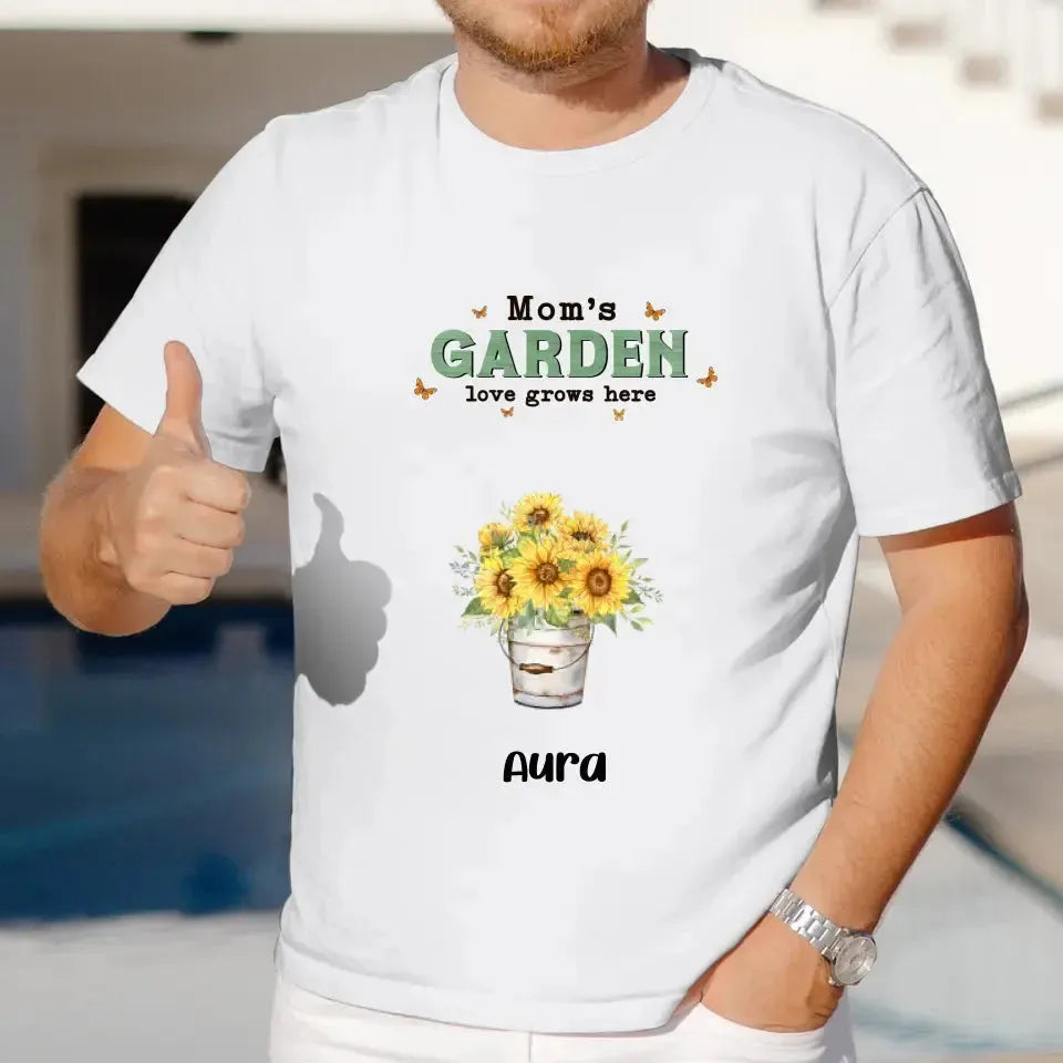 Mom Garden Love Grows Here  - Custom Name - Personalized Gifts For Mom - T-Shirt