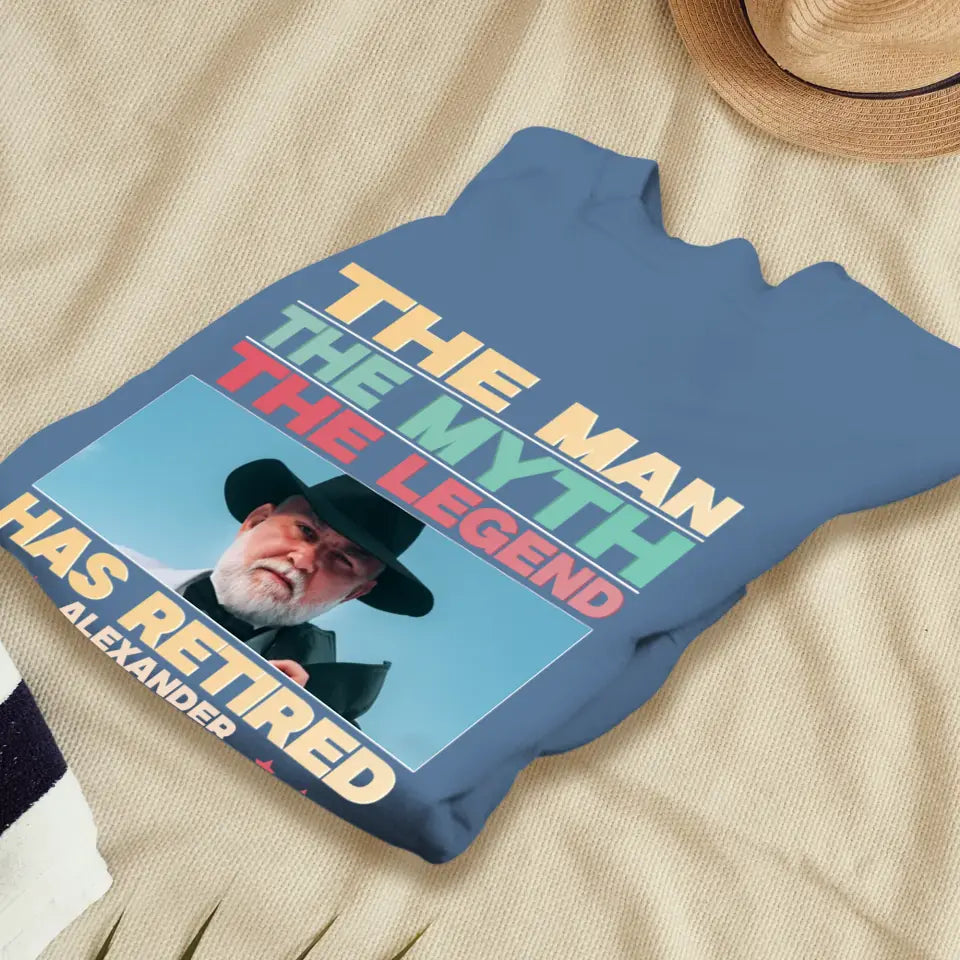 Retired Grandpa - Custom Photo - Personalized Gifts For Grandpa - T-Shirt