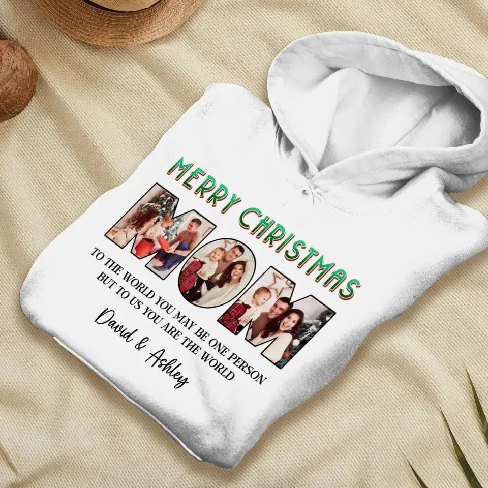 Merry Christmas Mom - Custom Name - Personalized Gifts For Mom - T-shirt