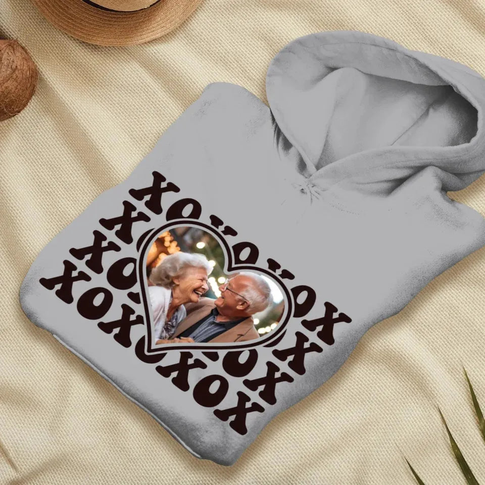 XOXO Symbolize Endless Love, Kisses For The Sweet Old Couple - Personalized Gifts For Couple - Unisex Hoodie