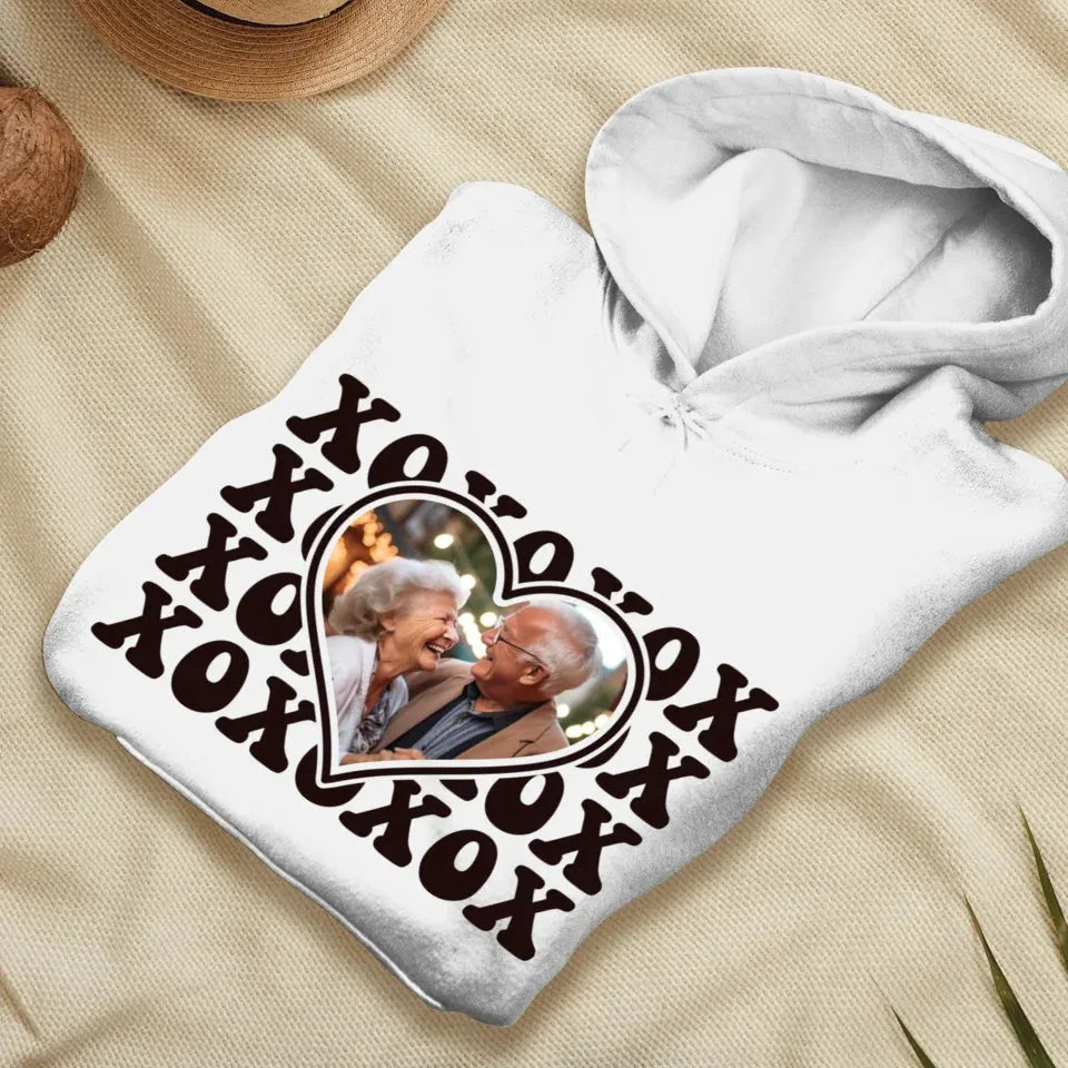 XOXO Symbolize Endless Love, Kisses For The Sweet Old Couple - Personalized Gifts For Couple - Unisex Hoodie