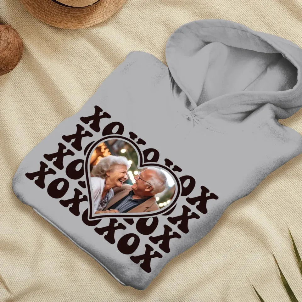 XOXO Symbolize Endless Love, Kisses For The Sweet Old Couple - Personalized Gifts For Couple - Unisex Hoodie